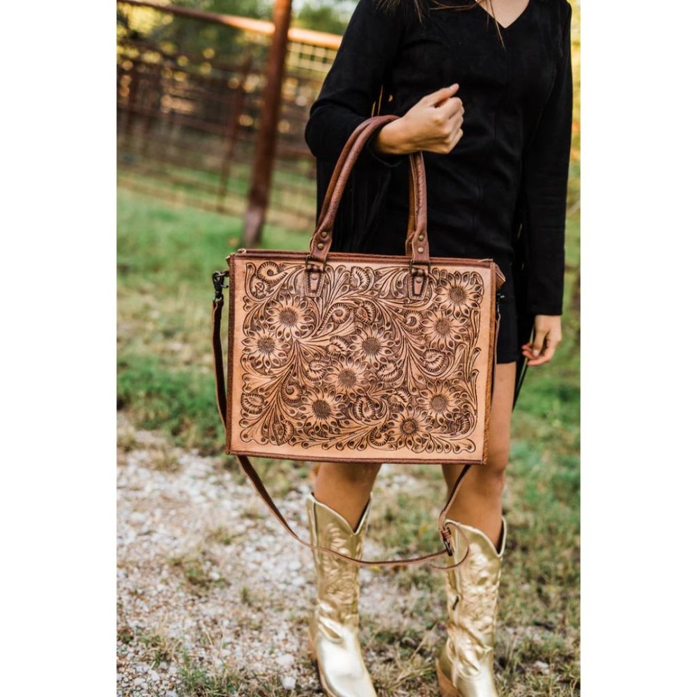 GENTLE VOICE FRINGE HANDBAG